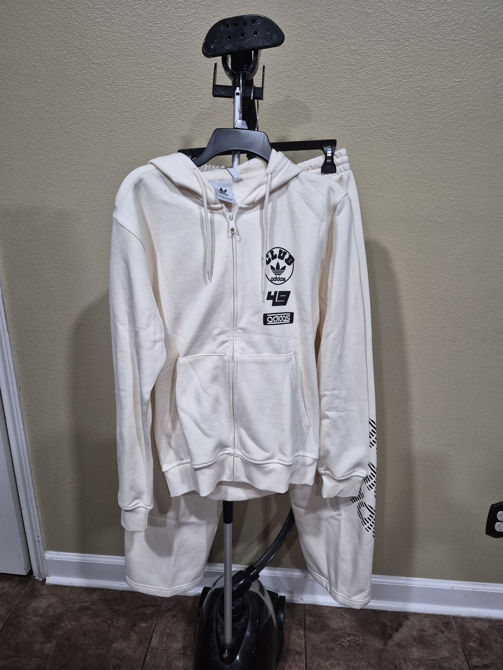 Adiclub Men's Cream Zip Hoodie & Sweatpants Set Size S